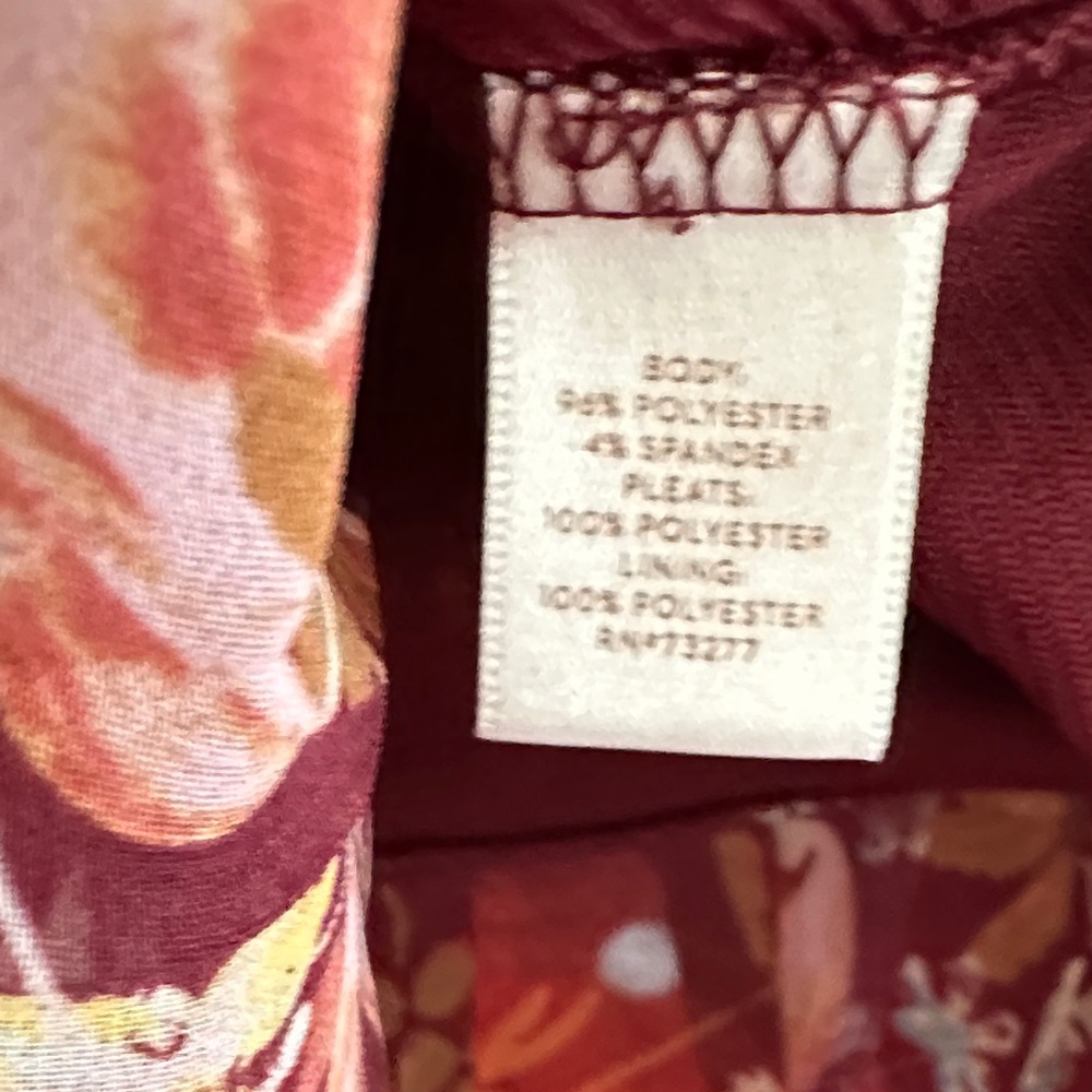 Lauren Conrad Women's Burgundy Floral Hem Top - Picture 3 of 9
